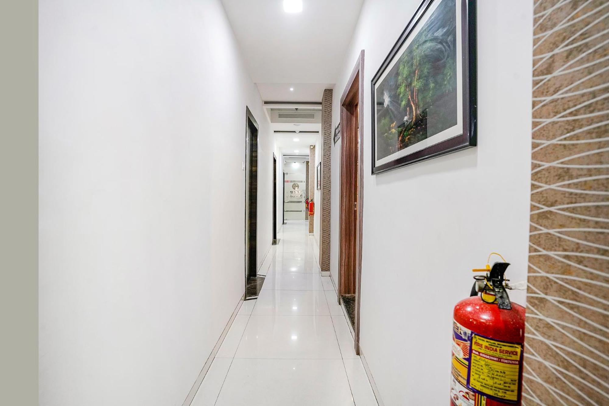 Fabhotel Elvis Inn - Nr Mumbai International Airport エクステリア 写真